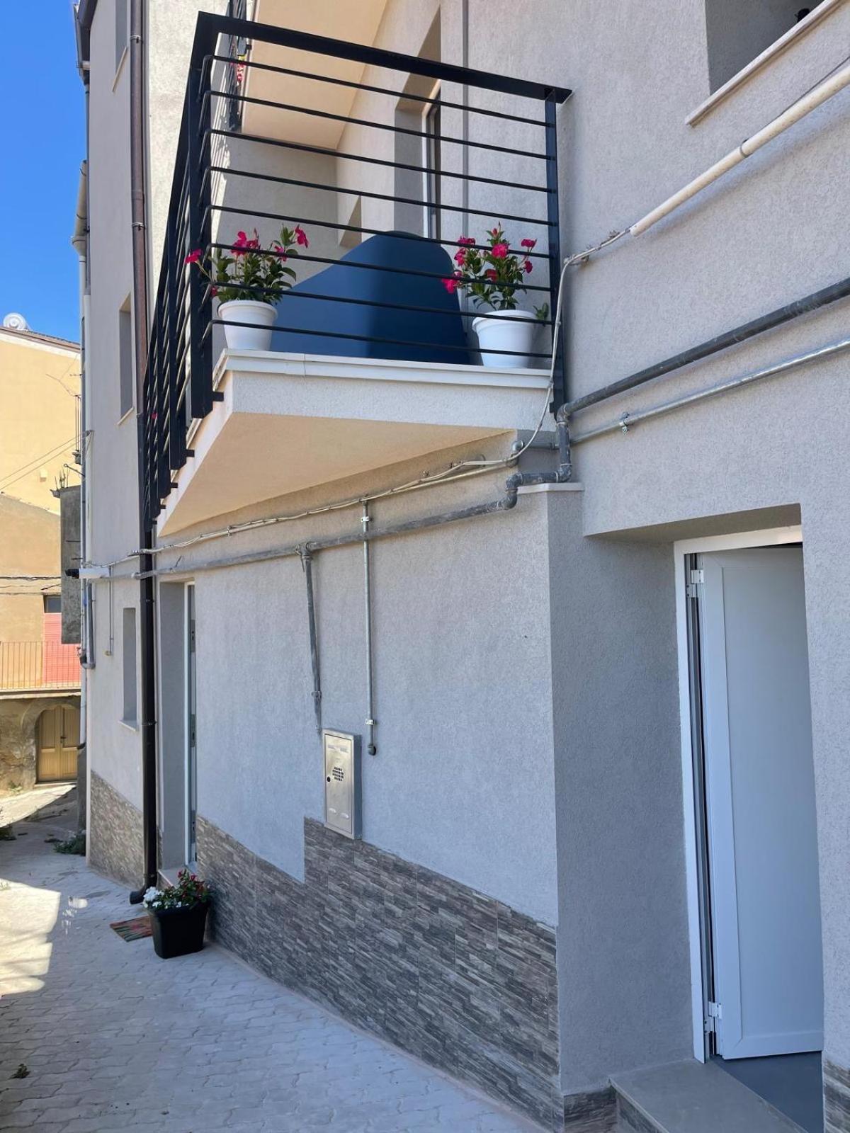 Crysas Home Assoro Экстерьер фото